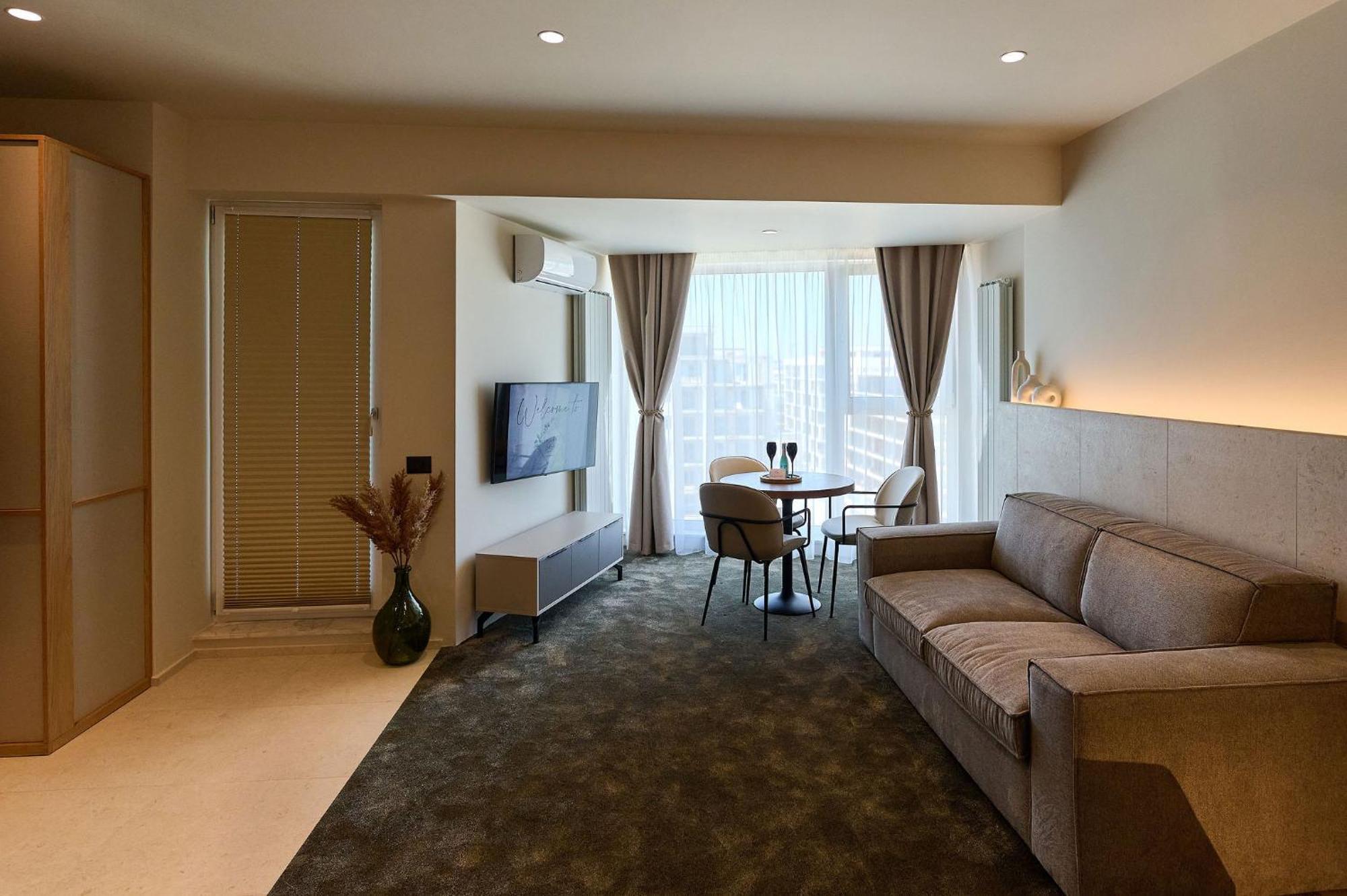 Alezzi Infinity Aparthotel & Spa Navodari Dış mekan fotoğraf