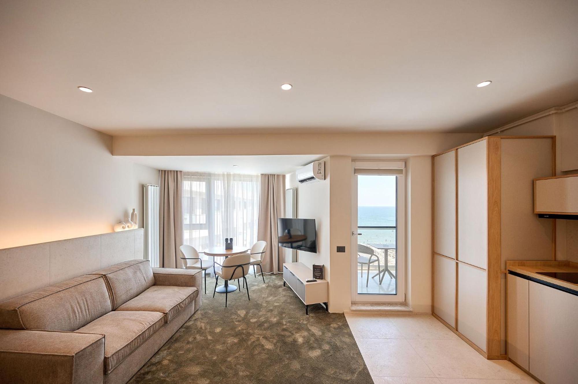 Alezzi Infinity Aparthotel & Spa Navodari Dış mekan fotoğraf