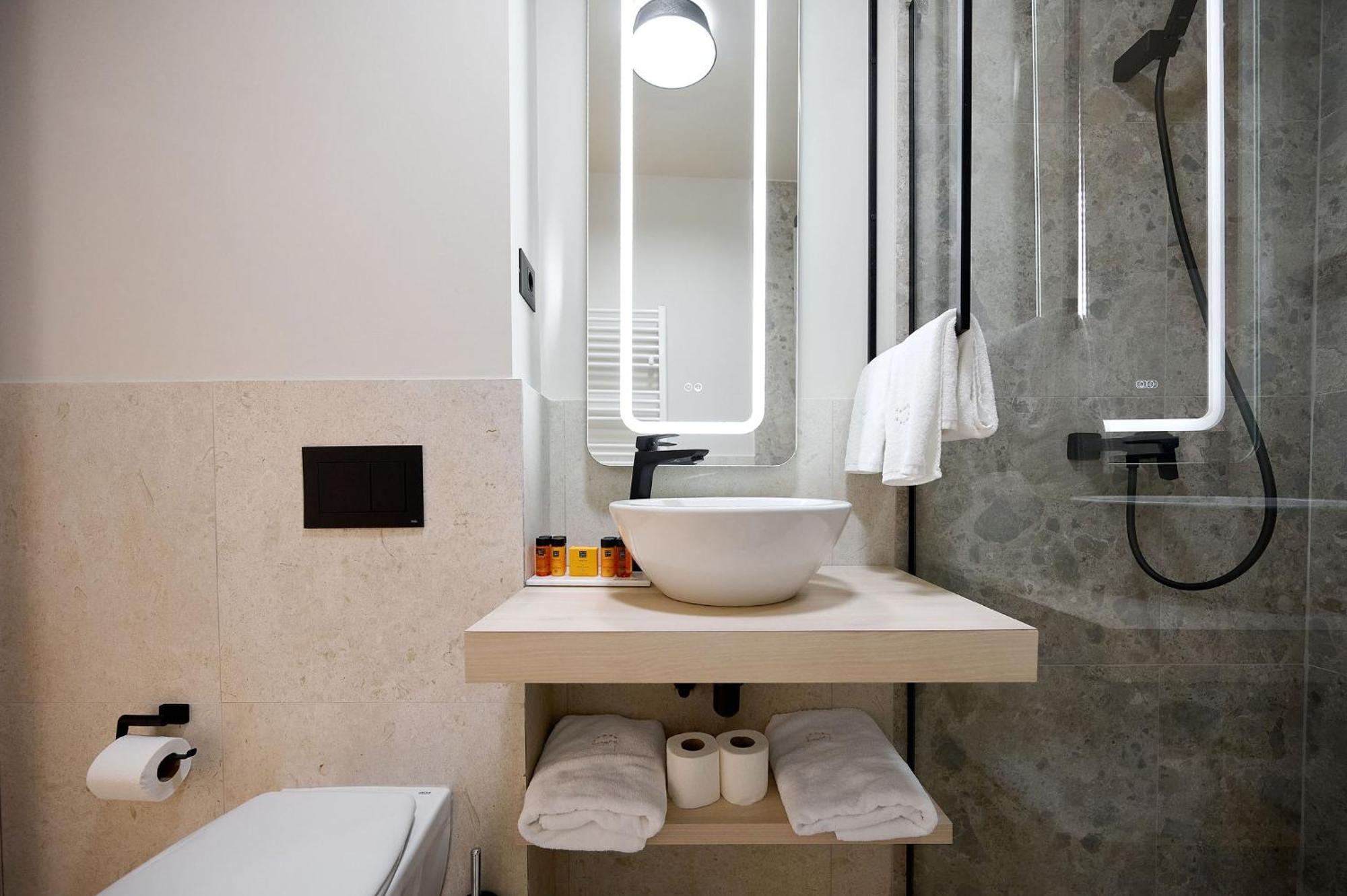 Alezzi Infinity Aparthotel & Spa Navodari Dış mekan fotoğraf