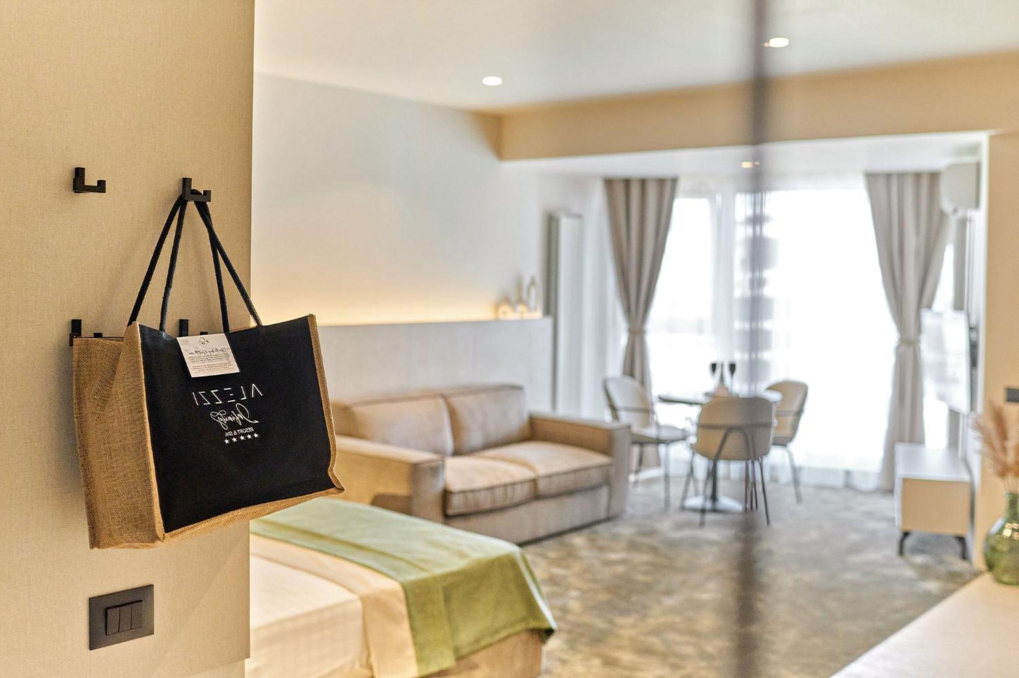 Alezzi Infinity Aparthotel & Spa Navodari Dış mekan fotoğraf